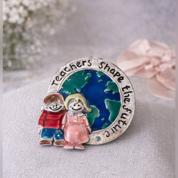 JMC Jewelry - Teachers Shape the Future Enamel Brooch Pin Cute Teacher Gift School Theme JMC